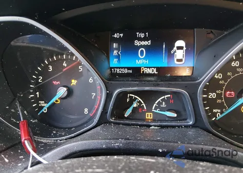 2016 Ford Focus Se z USA, uszkodzony, nr VIN 1FADP3F21GL387471